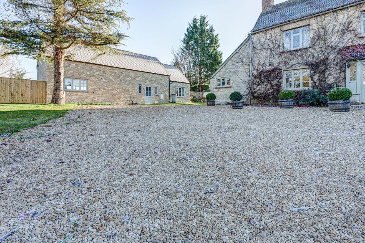 Dairy Lodge Bladon Exteriör bild